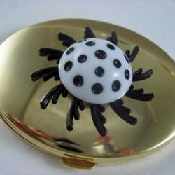 Compact Mirror Retro
